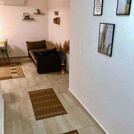 City Break Maya Apartment Орадя Екстер'єр фото